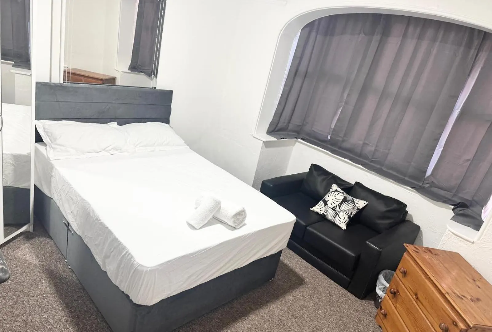 Serene Suite Rooms Southampton Guest house